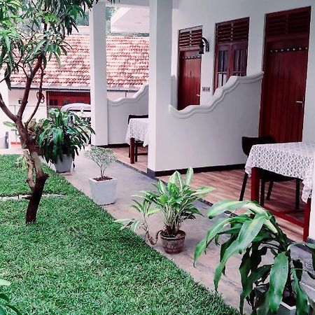 Ramesh Guesthouse Mirissa Extérieur photo