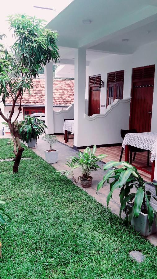 Ramesh Guesthouse Mirissa Extérieur photo